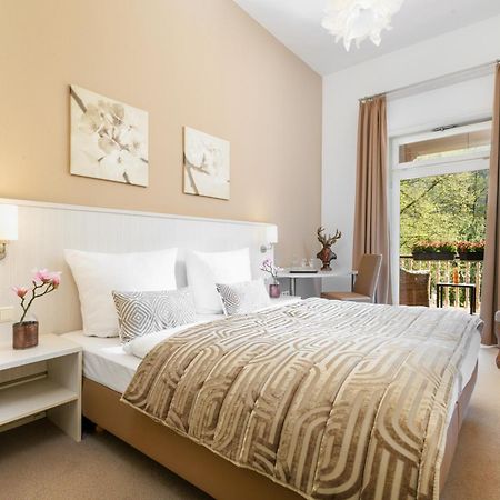 Hotel Luise Bad Bergzabern Bagian luar foto