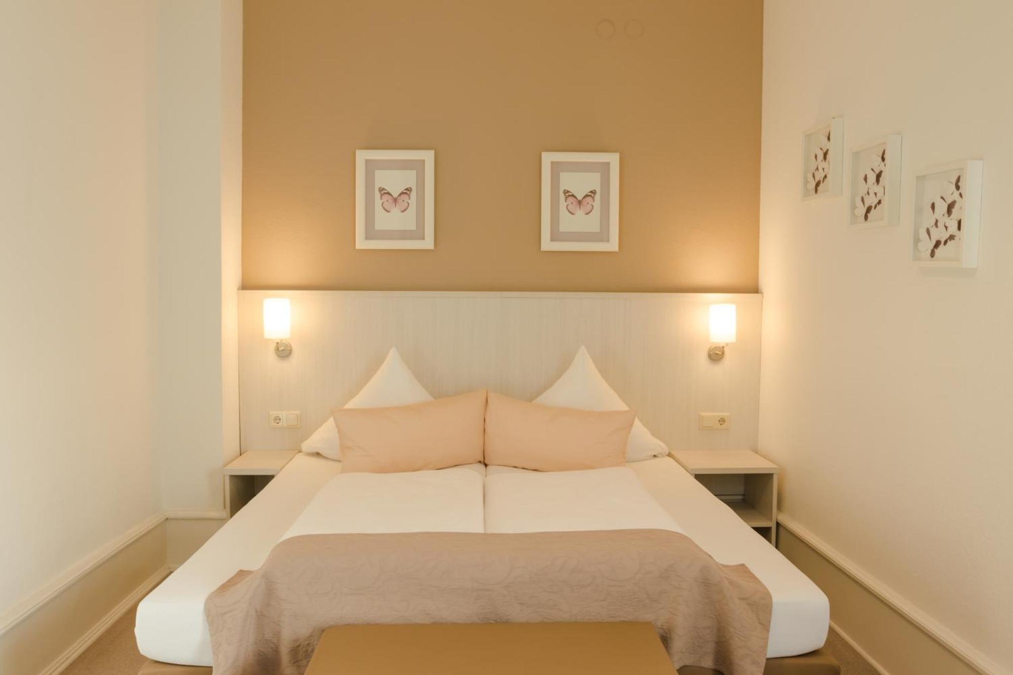 Hotel Luise Bad Bergzabern Bagian luar foto