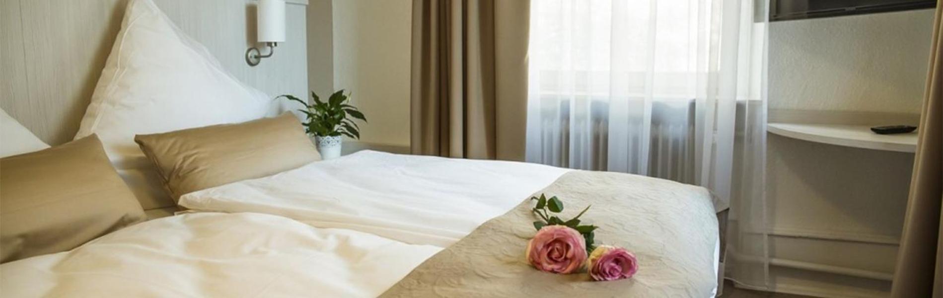 Hotel Luise Bad Bergzabern Bagian luar foto