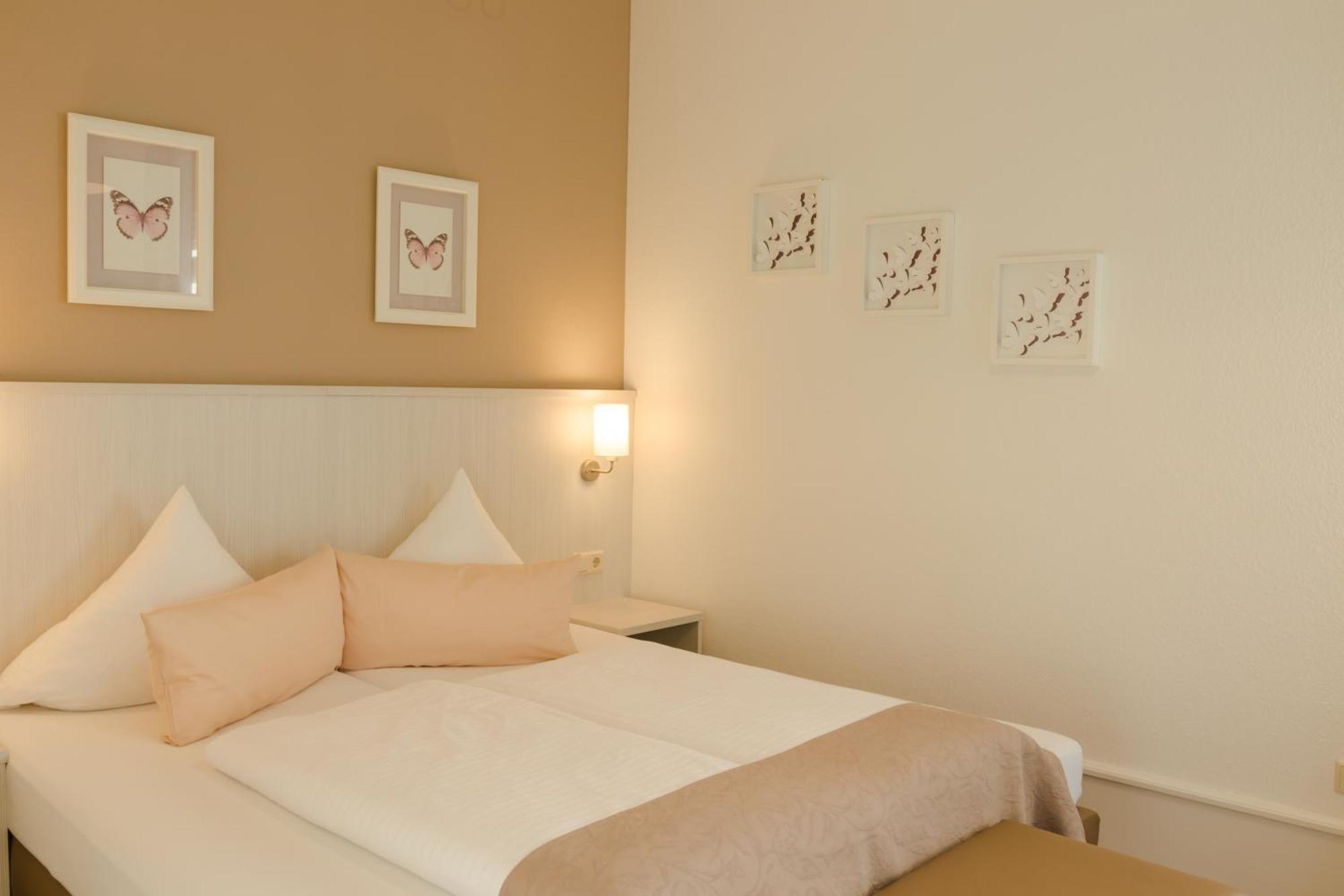 Hotel Luise Bad Bergzabern Bagian luar foto