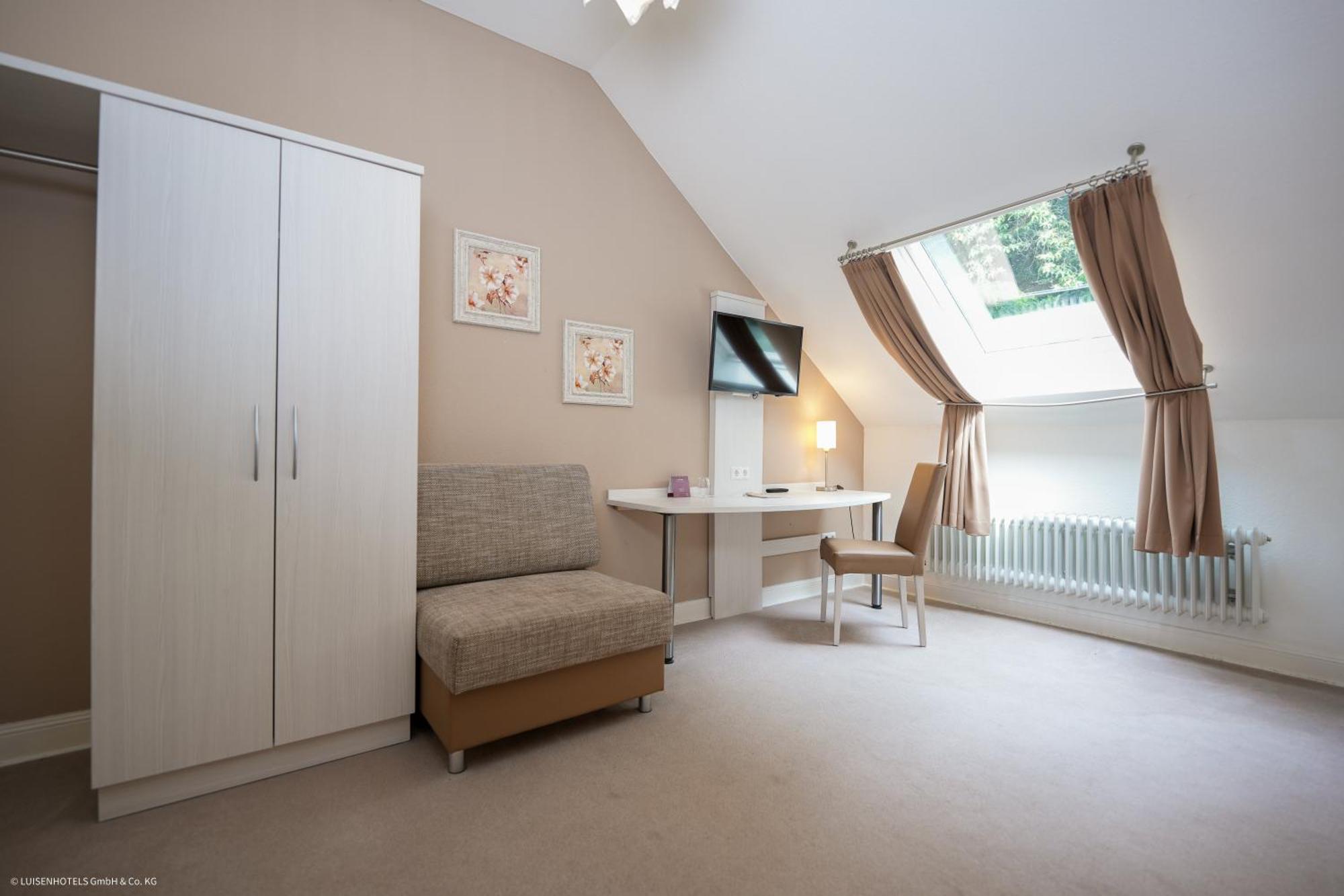 Hotel Luise Bad Bergzabern Bagian luar foto