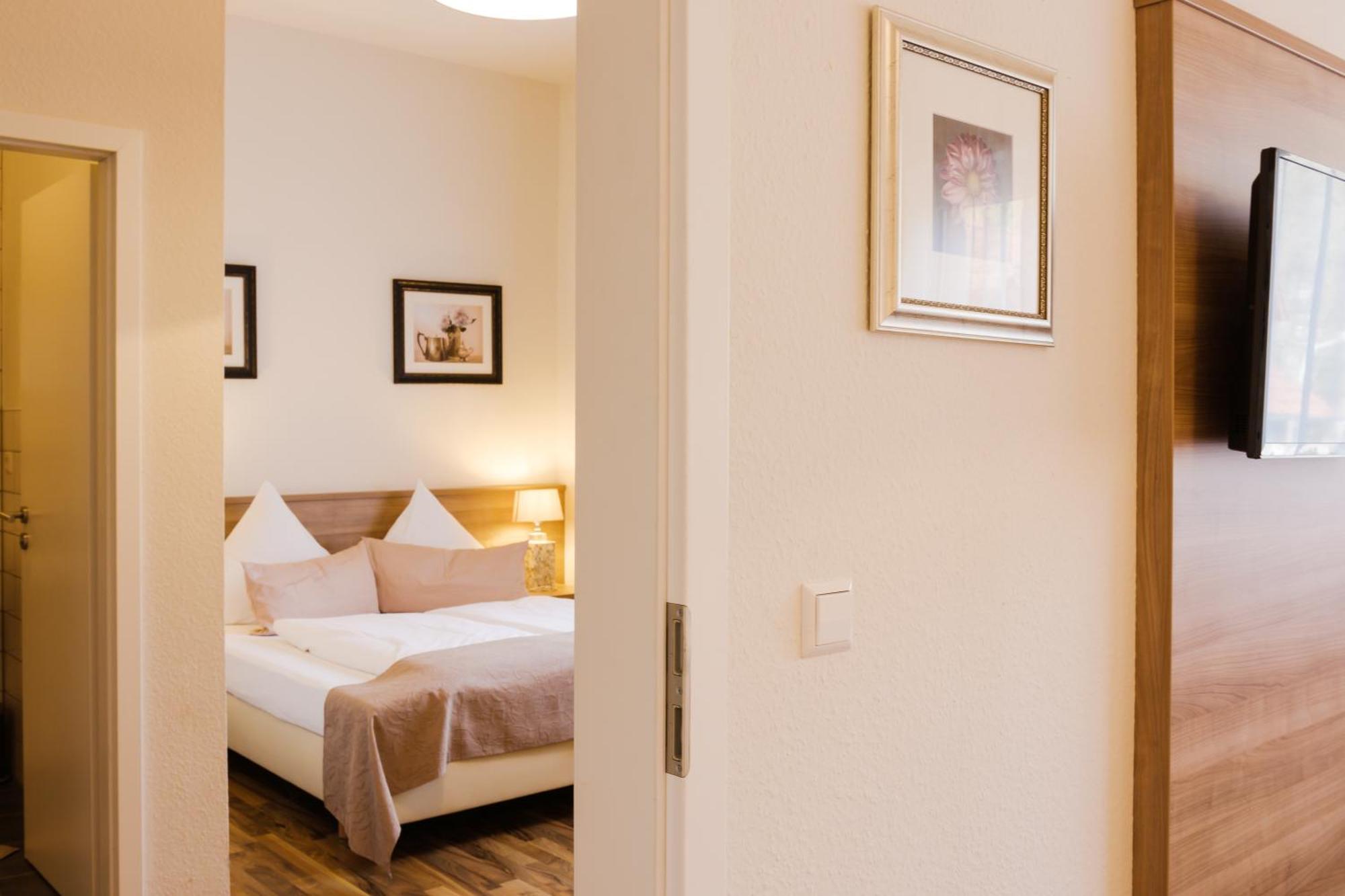 Hotel Luise Bad Bergzabern Bagian luar foto