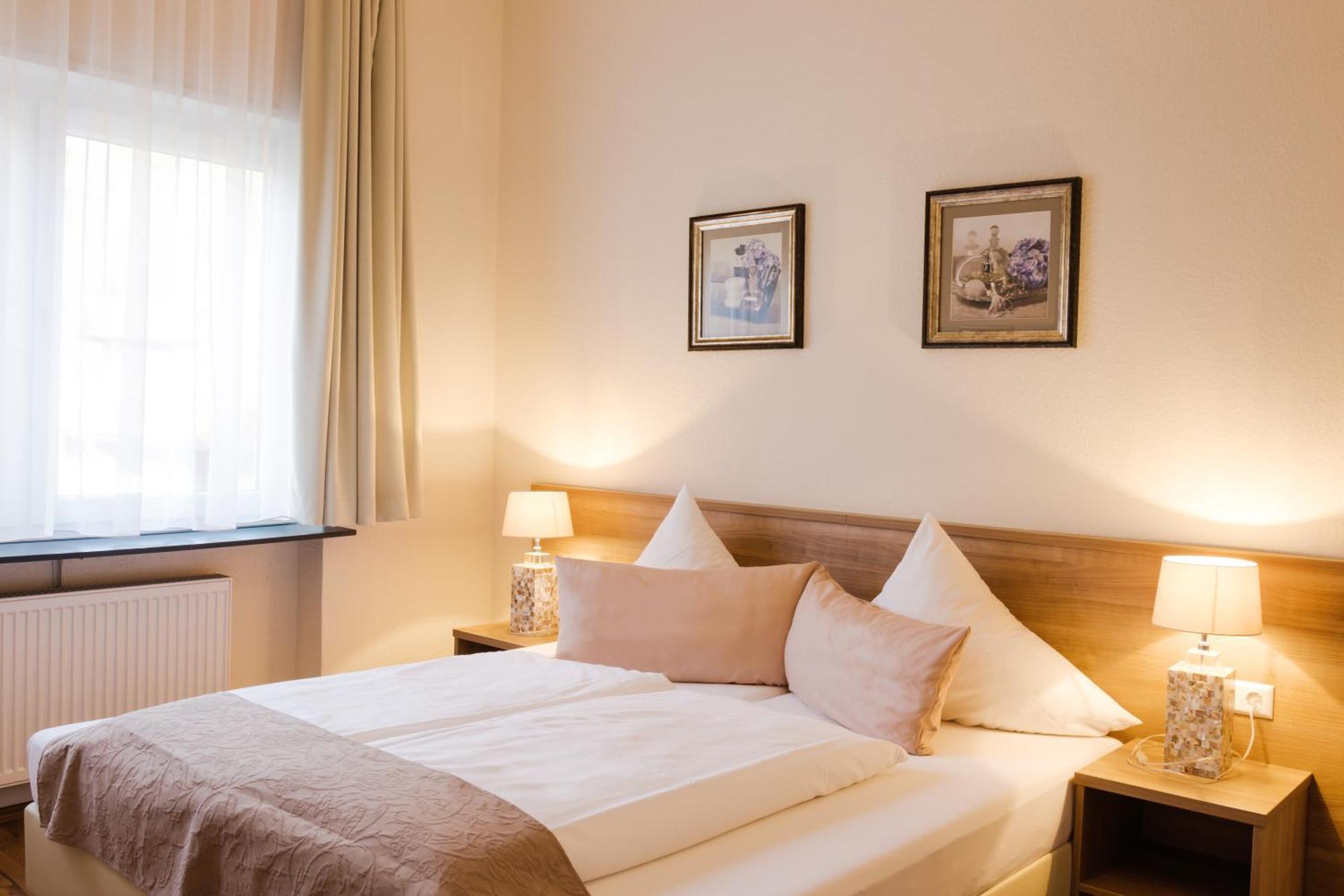 Hotel Luise Bad Bergzabern Bagian luar foto