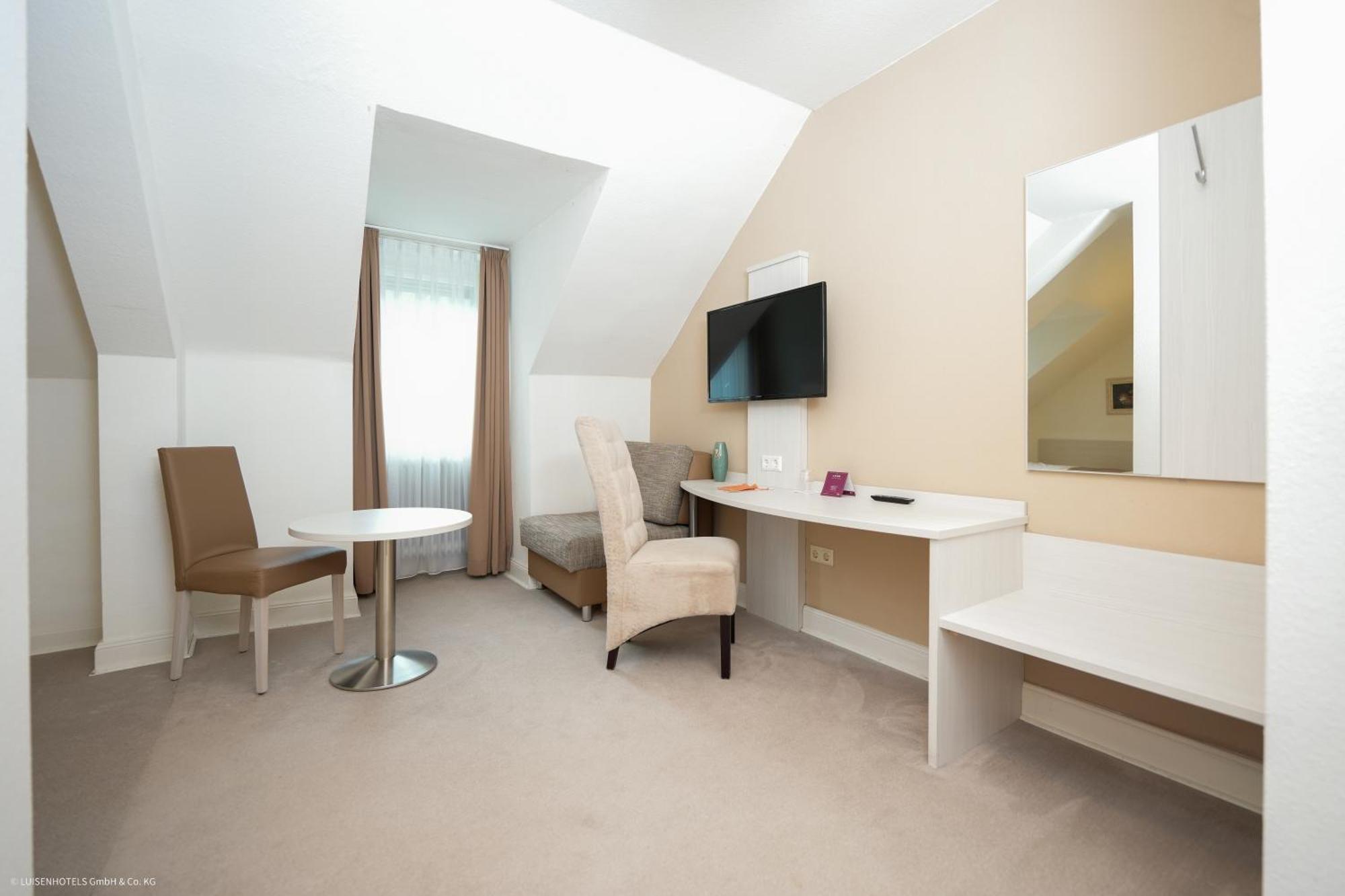 Hotel Luise Bad Bergzabern Bagian luar foto