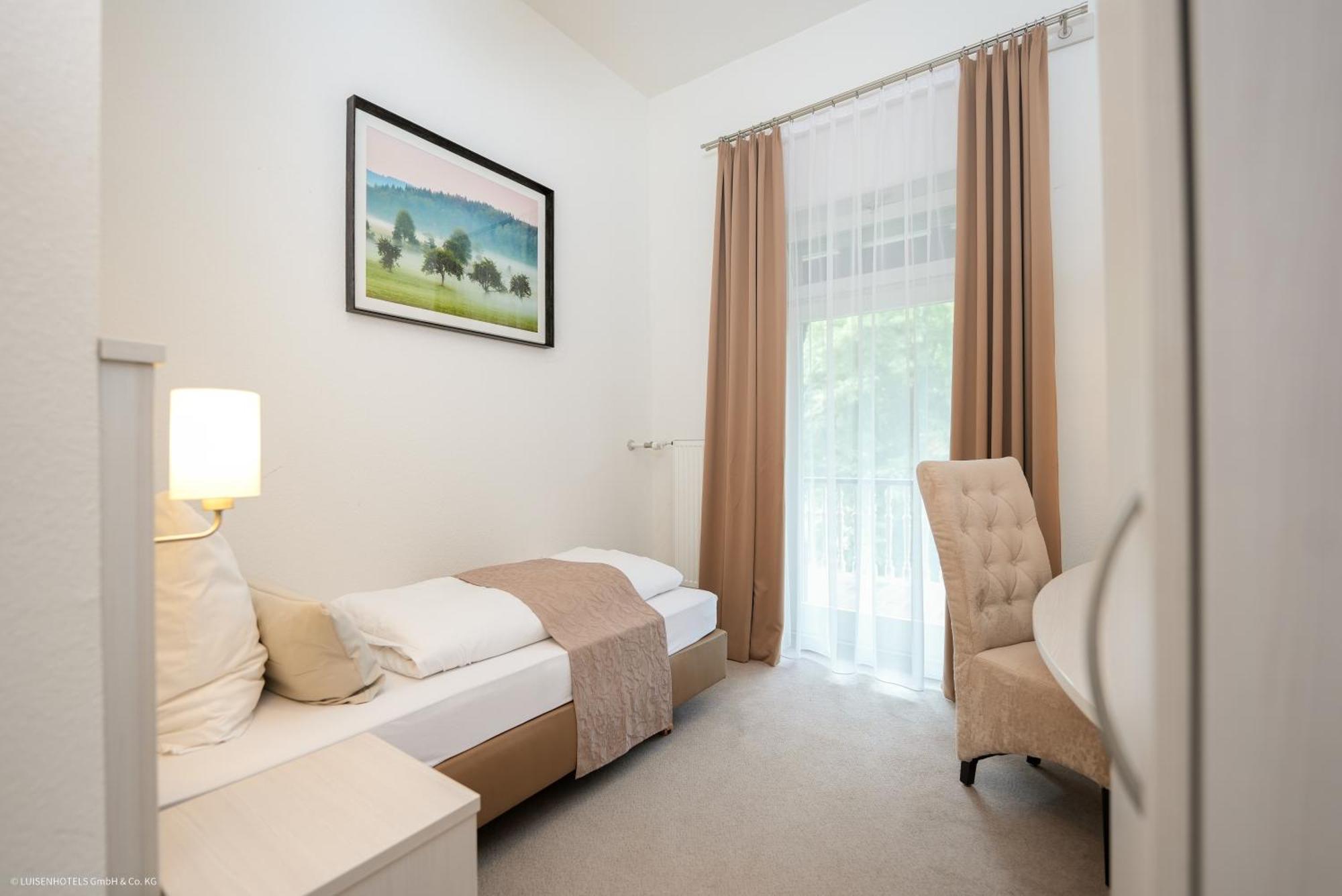 Hotel Luise Bad Bergzabern Bagian luar foto