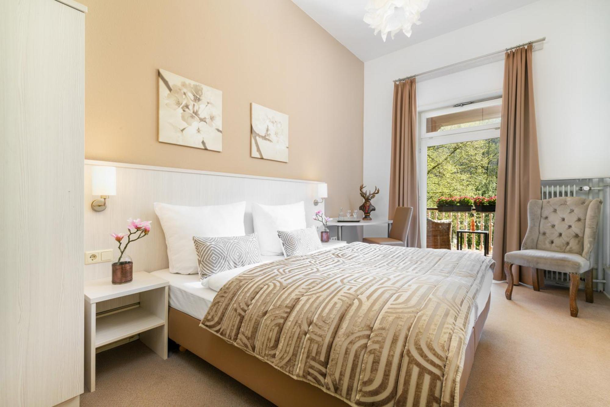 Hotel Luise Bad Bergzabern Bagian luar foto